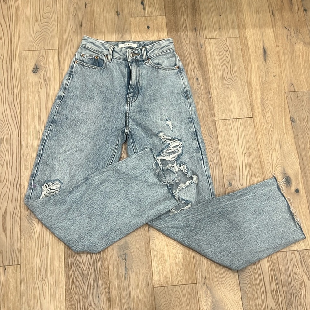 PacSun 90s boyfriend jeans